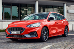 Ford Focus Sportbreak ST 2.3 EcoBoost 280 CV  Sportbreak ST Turismo familiar Rojo Race Exterior Frontal-Lateral 5 puertas
