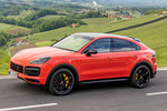 Porsche Cayenne Cayenne Turbo Coup&eacute; Cayenne Turbo Coup&eacute; Todo terreno Naranja lava Exterior Lateral 5 puertas