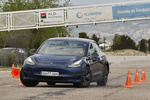 Tesla Model 3 AWD Bater&iacute;a de gran autonom&iacute;a Maniobra de esquiva (moose test) y eslalon (mayo 2019) Turismo Azul oscuro metalizado Exterior Maniobra de Esquiva 4 puertas