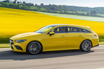 Mercedes-Benz CLA 35 4MATIC Shooting Brake AMG 35 4MATIC Shooting Brake Turismo familiar Amarillo Solar Exterior Lateral-Frontal 5 puertas