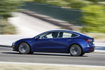 Tesla Model 3 AWD Bater&iacute;a de gran autonom&iacute;a Sesi&oacute;n fotogr&aacute;fica (junio 2019) Turismo Azul oscuro metalizado Exterior Lateral-Posterior 4 puertas