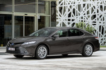 Toyota Camry 220H Luxury Turismo Exterior Lateral-Frontal 4 puertas