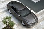Toyota Camry 220H Luxury Turismo Exterior Cenital-Lateral-Frontal 4 puertas