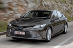 Toyota Camry 220H Luxury Turismo Exterior Lateral-Frontal 4 puertas