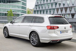 Volkswagen Passat GTE Variant GTE Variant Turismo familiar Blanco Puro Exterior Lateral-Posterior 5 puertas