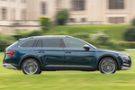 Skoda Superb Scout Combi Scout Turismo familiar Azul Lava Metalizado Exterior Lateral 5 puertas