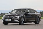 Skoda Superb Gama Superb Laurin&Klement Turismo Exterior Frontal-Lateral 5 puertas
