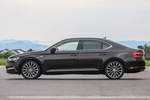 Skoda Superb Gama Superb Laurin&Klement Turismo Exterior Lateral 5 puertas