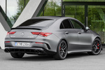 Mercedes-Benz CLA 45 S 4MATIC Coup&eacute; AMG 45 S 4MATIC Coup&eacute; Turismo Designo gris monta&ntilde;a magno Exterior Posterior-Lateral 4 puertas