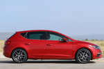 SEAT Le&oacute;n 1.5 EcoTSI 110 kW (150 CV) DSG-7 FR Turismo Rojo Desire Exterior Lateral 5 puertas