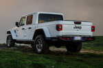 Jeep Gladiator Gama Gladiator Rubicon Pick up Blanco Brillante Exterior Lateral-Posterior 4 puertas