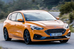 Ford Focus  5p ST 2.3 EcoBoost 206 kW (280 CV)  5p ST Turismo Naranja Fuego Exterior Lateral-Frontal 5 puertas