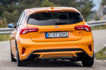 Ford Focus  5p ST 2.3 EcoBoost 206 kW (280 CV)  5p ST Turismo Naranja Fuego Exterior Lateral-Posterior 5 puertas