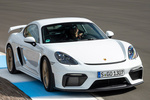 Porsche 718 Cayman GT4 Cayman GT4 Coup&eacute; Blanco Carrara Metalizado Exterior Lateral-Frontal 3 puertas