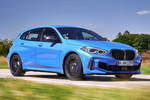 BMW Serie 1 M135i xDrive M135i Turismo Azul Misano metalizado Exterior Lateral-Frontal 5 puertas