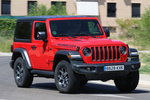 Jeep Wrangler 2.2 CRD 147 kW (200 CV) 8ATX Rubicon Todo terreno Rojo Firecracker Exterior Lateral-Frontal 3 puertas