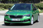 Skoda Scala 1.0 TSI 85 kW (115 CV) Style Style Pack Lanzamiento Turismo Verde Rally Metalizado Exterior Frontal-Lateral 5 puertas