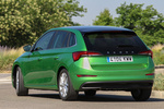 Skoda Scala 1.0 TSI 85 kW (115 CV) Style Style Pack Lanzamiento Turismo Verde Rally Metalizado Exterior Lateral-Posterior 5 puertas