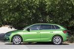 Skoda Scala 1.0 TSI 85 kW (115 CV) Style Style Pack Lanzamiento Turismo Verde Rally Metalizado Exterior Lateral 5 puertas