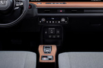 Honda e 113 kW (154 CV) (2019) Honda e Prototype Turismo Interior Consola Central 5 puertas