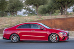 Mercedes-Benz CLA 45 S 4MATIC Coup&eacute; AMG 45 S 4MATIC Coup&eacute; Turismo Rojo Jupiter Exterior Lateral 4 puertas