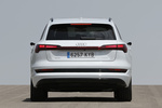 Audi e-tron 55 quattro Sport con paquete estilo negro Todo terreno Blanco Glaciar metalizado Exterior Posterior 5 puertas