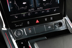 Audi e-tron 55 quattro Sport Todo terreno Interior Mandos salpicadero 5 puertas