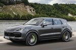 Porsche Cayenne Cayenne Turbo S E-Hybrid Cayenne Turbo S E-Hybrid Todo terreno Gris Cuarcita Metalizado Exterior Frontal-Lateral 5 puertas