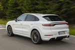 Porsche Cayenne Cayenne Turbo S E-Hybrid Coup&eacute; Cayenne Turbo S E-Hybrid Coup&eacute;  Todo terreno Blanco Carrara Exterior Lateral-Posterior 5 puertas