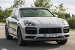Porsche Cayenne Cayenne Turbo S E-Hybrid Coup&eacute; Cayenne Turbo S E-Hybrid Coup&eacute;  Todo terreno Gris Kreide Exterior Lateral-Frontal 5 puertas