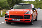 Porsche Cayenne Cayenne Turbo S E-Hybrid Coup&eacute; Cayenne Turbo S E-Hybrid Coup&eacute;  Todo terreno Naranja lava Exterior Frontal-Lateral 5 puertas