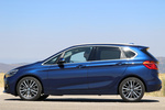 BMW Serie 2 218i DCT Active Tourer Active Tourer Sport con L&iacute;nea Cromada exterior Monovolumen Mediterranblau Exterior Lateral 5 puertas