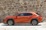 Lexus UX 250h 4x2 F SPORT Paquete Cuero Todo terreno Naranja Carnelian Exterior Lateral 5 puertas