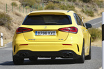 Mercedes-Benz Clase A AMG 35 4MATIC AMG 35 4MATIC Paquete Night AMG Turismo Amarillo Sol Exterior Posterior-Lateral 5 puertas