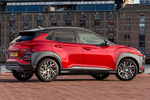 Hyundai Kona H&iacute;brido 1.6 GDi 104 kW (141 CV) DCT H&iacute;brido Klass Todo terreno Pulse Red Exterior Posterior-Lateral 5 puertas