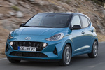Hyundai i10 1.2 MPI 64 kW (84 CV) AT Style Turismo Aqua Turquoise / Phantom Black Exterior Frontal-Lateral 5 puertas