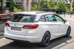 Opel Astra Gama Astra Sports Tourer Gama Astra Sports Tourer Turismo familiar Exterior Posterior-Lateral 5 puertas