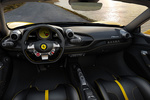 Ferrari F8 F8 Spider F8 Spider Descapotable Interior Salpicadero 2 puertas