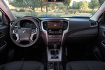 Mitsubishi L200 Doble Cabina 220 DI-D 6AT Doble Cabina Kaiteki Pick up Interior Salpicadero 4 puertas