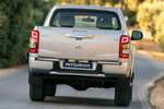 Mitsubishi L200 Club Cab 220 DI-D M-Pro M-Pro Pick up Plata Steerling Exterior Posterior 4 puertas