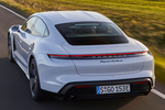 Porsche Taycan Turbo S Turbo S con llantas Exclusive Design Carbono Turismo Blanco Carrara Metalizado Exterior Cenital-Posterior-Lateral 4 puertas