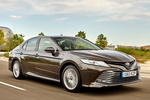 Toyota Camry 220H Luxury Turismo Exterior Lateral-Frontal 4 puertas