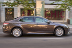 Toyota Camry 220H Luxury Turismo Exterior Lateral 4 puertas