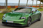 Porsche Taycan Turbo S Turbo S con llantas Exclusive Design Carbono Turismo Verde Mamba Metalizado Exterior Frontal-Lateral 4 puertas