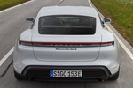 Porsche Taycan Turbo S Turbo S con llantas Exclusive Design Carbono Turismo Blanco Carrara Metalizado Exterior Posterior-Cenital 4 puertas