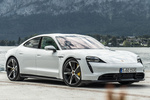 Porsche Taycan Turbo S Turbo S con llantas Exclusive Design Carbono Turismo Blanco Carrara Metalizado Exterior Lateral-Frontal 4 puertas