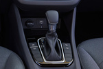 Hyundai IONIQ H&iacute;brido 1.6 GDI 104 kW (141 CV) DCT H&iacute;brido Tecno Turismo Interior Palanca de Cambios 5 puertas