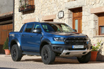 Ford Ranger Raptor 2.0 TDCI 157 kW (213 CV) 4x4 Aut. Raptor Doble Cabina Pick up Azul Ford Performance Exterior Lateral-Frontal 4 puertas