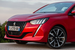 Peugeot 208 Puretech 100 Allure Turismo Elixir Red Exterior Frontal 5 puertas