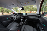Peugeot 208 Puretech 100 Allure Turismo Interior Salpicadero 5 puertas